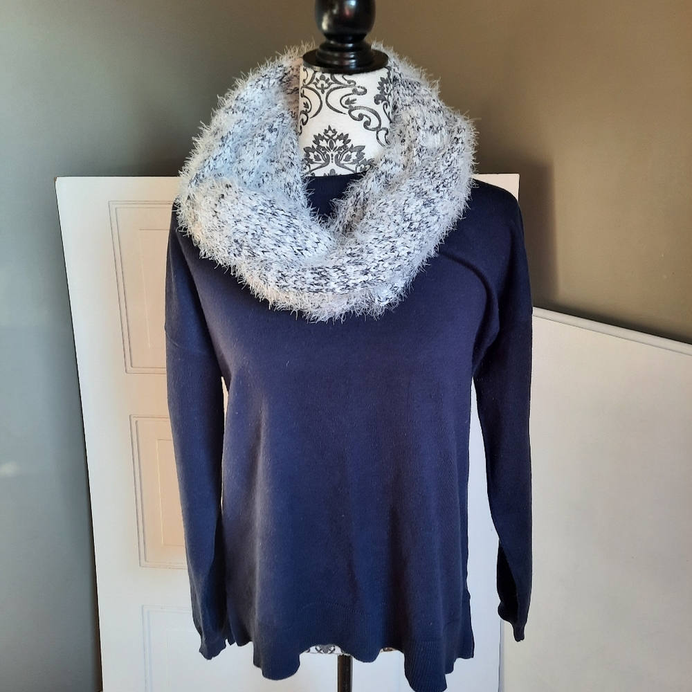 Verve ami sweater/scarf